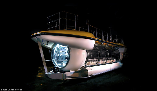   Tàu ngầm Triton Deepview24 có thể đưa 24 hành khách lặn tới độ sâu lên tới 100m và mang tới tầm nhìn tuyệt đẹp nhờ cửa sổ 'panaroma' siêu rộng.  
