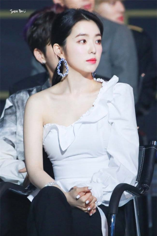 8 idol nữ trắng như ngọc của Kpop: Irene phát sáng nhưng so với mỹ nhân xứ Đài còn kém xa 2