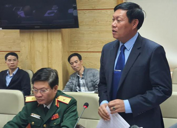   Thứ trưởng Đỗ Xuân Tuyên cho biết Việt Nam chưa tính đến việc công bố hết dịch.  