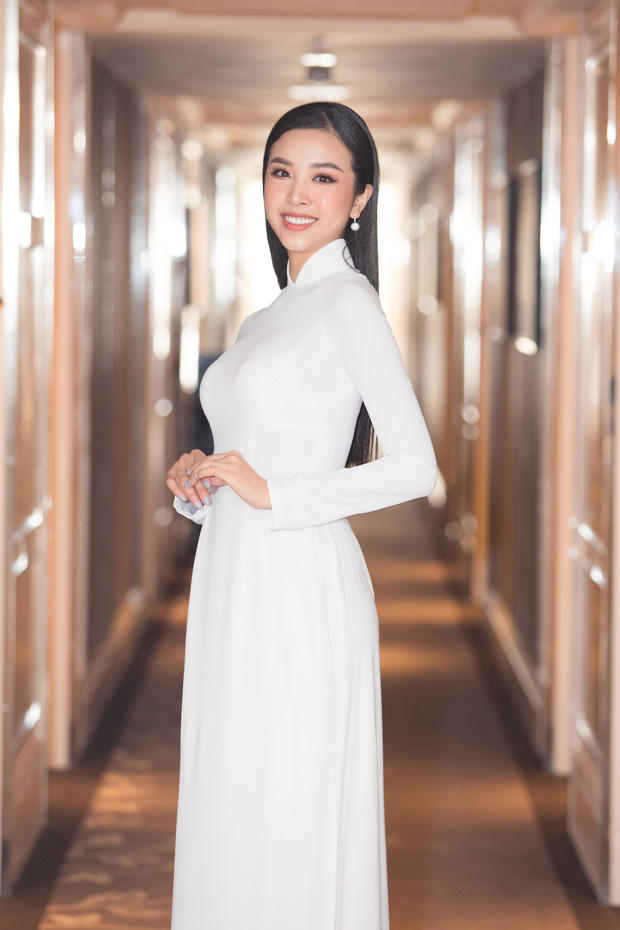   Nhan sắc vạn người mê của Á hậu 2 Thúy An. Không hoạt động sôi nổi như Tiểu Vy, Phương Nga, sau đăng quang ngôi vị Á hậu 2 Hoa hậu Việt Nam 2018, Thúy An gần như 'ở ẩn'.  