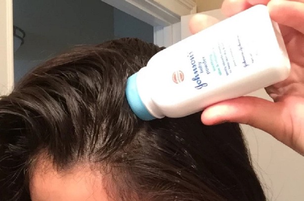 6 mẹo 'chữa cháy' tóc bết dính cực hữu ích cho các chị em trong mùa hè 1