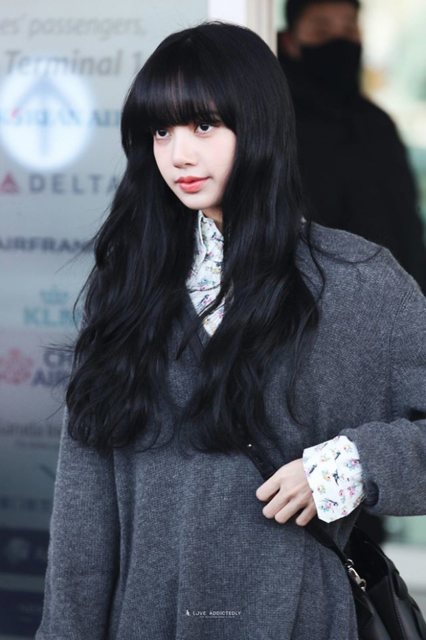 Khi maknae Kpop để tóc đen: Lisa như búp bê sống, Jungkook chặt đẹp dàn mỹ nam đình đám 5