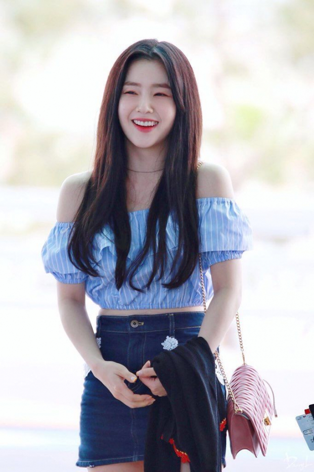 Irene (Red Velvet) diện mốt hở vai: Lúc đẹp tựa nữ thần, khi lại 'cute lạc lối' 10