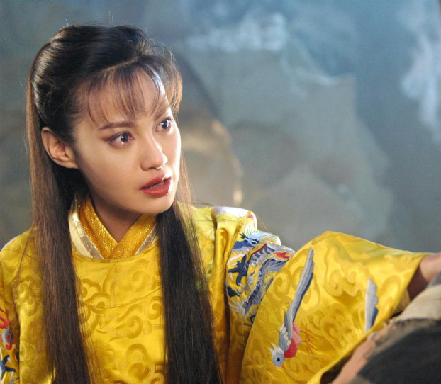 9 hoàng y mỹ nhân đẹp nhất phim cổ trang: Lưu Thi Thi như tiên tử nhưng vẫn thua 1 cái tên 16