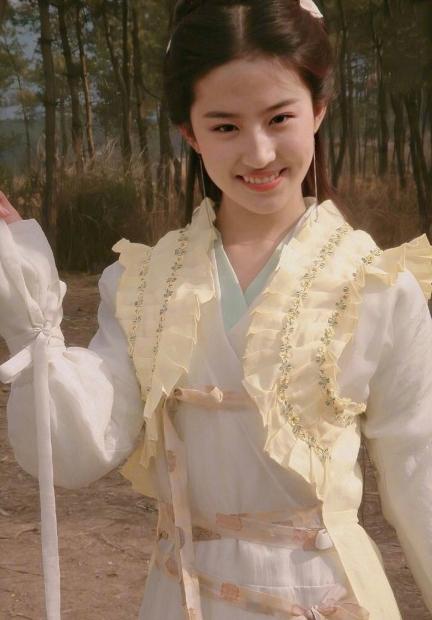 9 hoàng y mỹ nhân đẹp nhất phim cổ trang: Lưu Thi Thi như tiên tử nhưng vẫn thua 1 cái tên 1