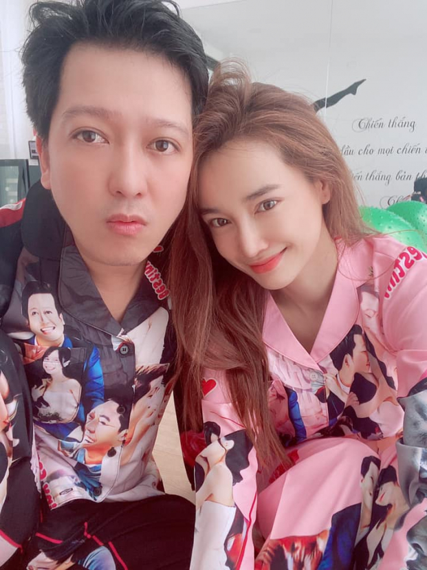 Nhã Phương cùng Trường Giang diện đồ đôi siêu ngọt ngào hậu sinh nhật tuổi 30 0