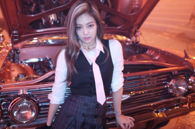 6 bộ trang phục đỉnh nhất của BLACKPINK: Jennie xuất sắc, Jisoo phong độ thất thường 11