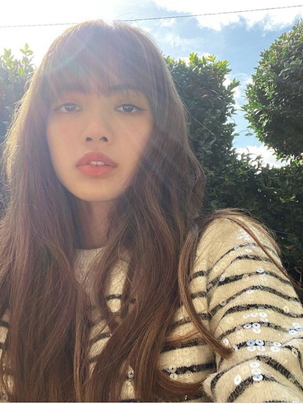 8 idol nữ selfie đẹp nhất Kpop: Mỹ nhân TWICE là nữ hoàng, Lisa đẹp điên đảo chúng sinh 12