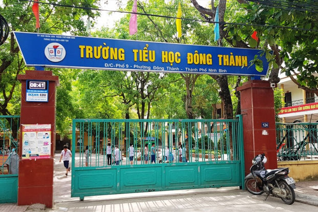   Hiệu trưởng, 01 Phó Hiệu trưởng và Kế toán trường Đông Thành bị bắt để điều tra về việc thu chi sai quy định.  