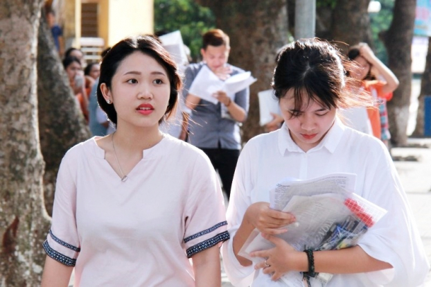   Thí sinh đăng ký thi vào các ngành đào tạo giáo viên trường ĐH Sư phạm Hà Nội không được nói lắp, nói ngọng, dị tật, dị hình.  