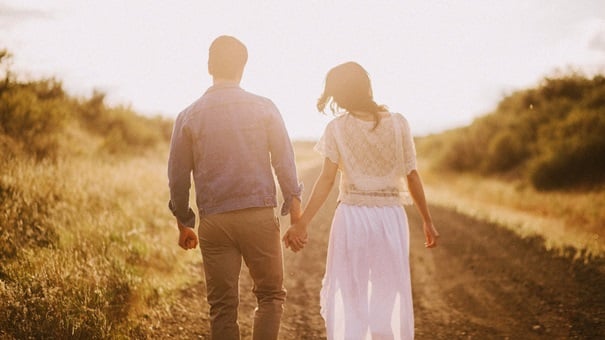   Để có cuộc hôn nhân hạnh phúc, cả hai vợ chồng hãy làm bạn và làm mới cảm xúc của nhau  