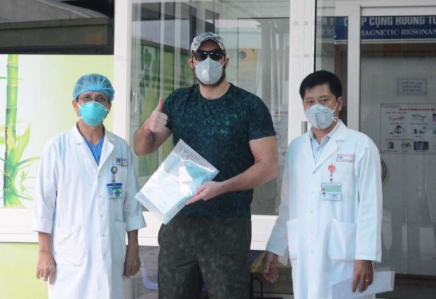   Đã có 49/50 bệnh nhân COVID-19 người nước ngoài được chữa khỏi ở Việt Nam.  