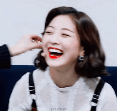 6 idol nữ lột xác chóng mặt sau cắt tóc: Wendy thoát kiếp bị 'dìm', Jihyo đẹp tựa nữ thần 0