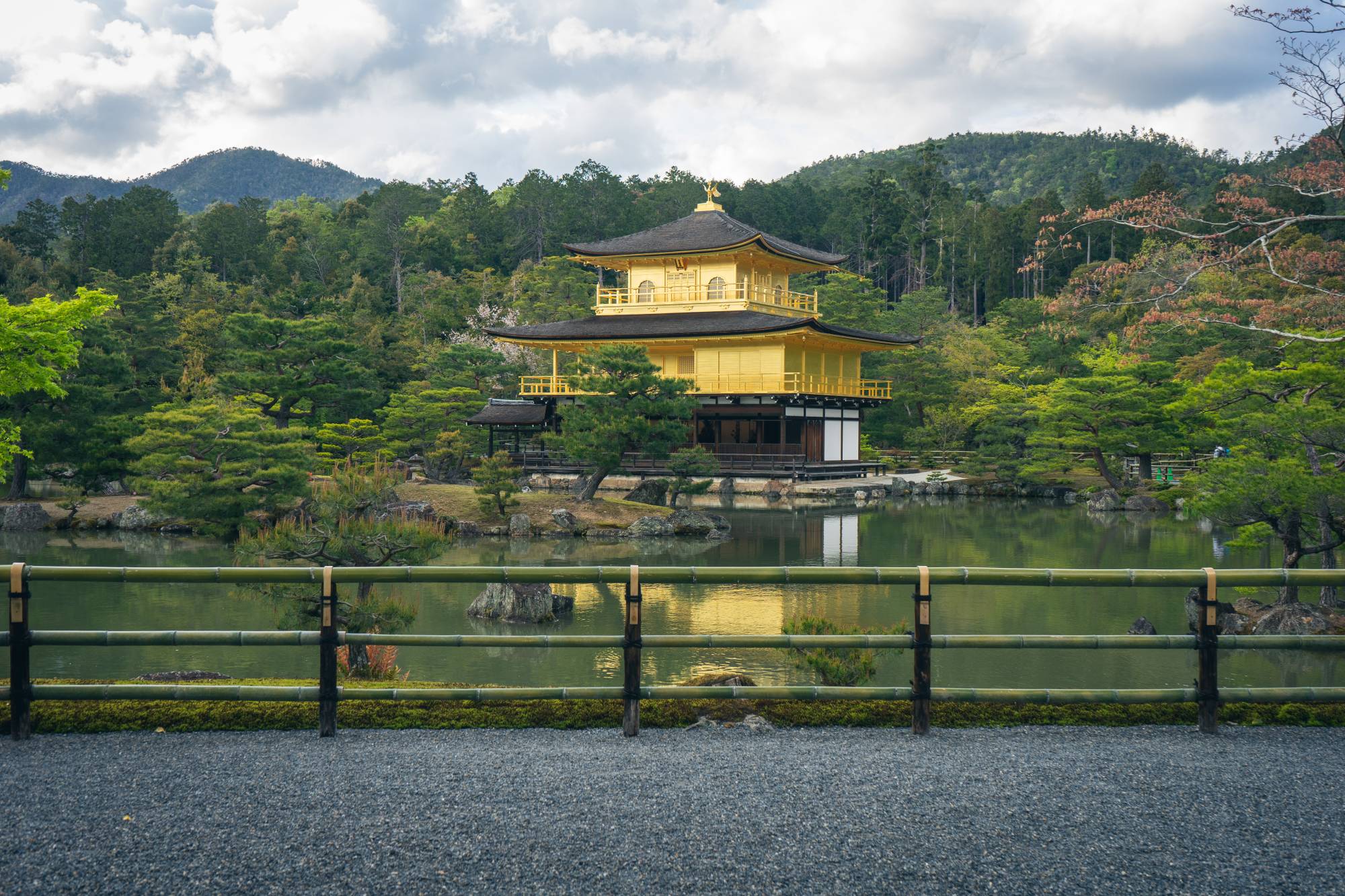 Mê mẩn hình ảnh yên bình của thành phố Kyoto, Nhật Bản những ngày vắng khách du lịch 0
