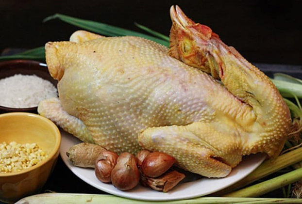 Cách luộc gà chín đều, căng bóng, vàng ruộm, không bị nứt da 1