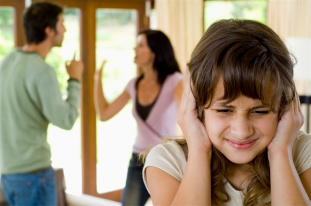 5 thói quen cực kì xấu của cha mẹ khiến trẻ con học theo rất nhanh 1