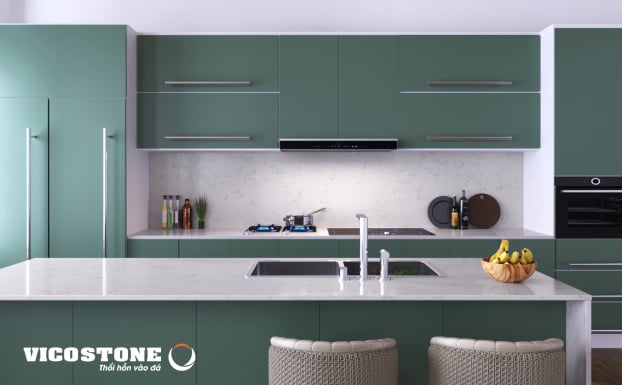   Đá VICOSTONE không chỉ sử dụng làm bàn bếp mà có thể ốp tường bởi có thể vệ sinh dễ dàng chỉ bằng khăn ẩm.  