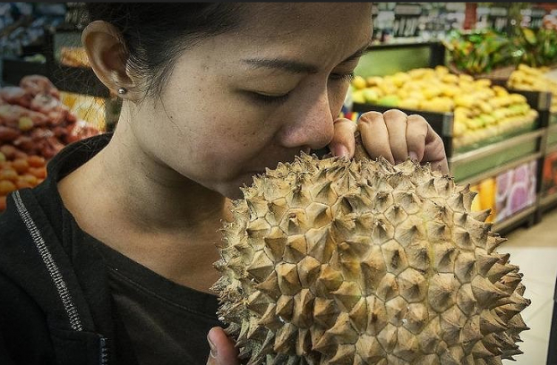 Cách chọn sầu riêng cực chuẩn, quả già, cơm vàng ươm, thơm nức, không lo nhúng thuốc 0