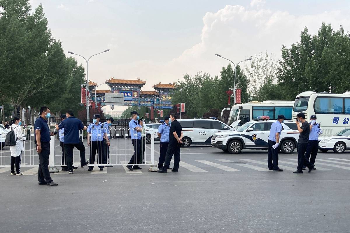   Thủ đô Bắc Kinh nâng mức cảnh báo mức 2 đối với dịch COVID-19  