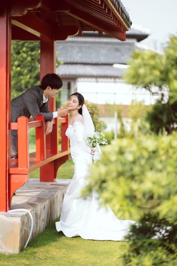 Ngất ngây bộ ảnh cưới đẹp như mơ tại vườn Nhật Bản Vinhomes Smart City 9