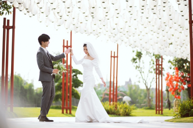 Ngất ngây bộ ảnh cưới đẹp như mơ tại vườn Nhật Bản Vinhomes Smart City 2