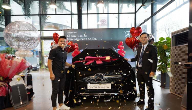   Quang Hải chi 2.4 tỷ đồng để mùa Mercedes-Benz GLC 300 4MATIC  