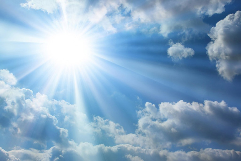   Tin tức y tế thế giới ngày 24/6: Ánh nắng mặt trời có thể vô hiệu hóa được COVID-19 trong 34 phút  