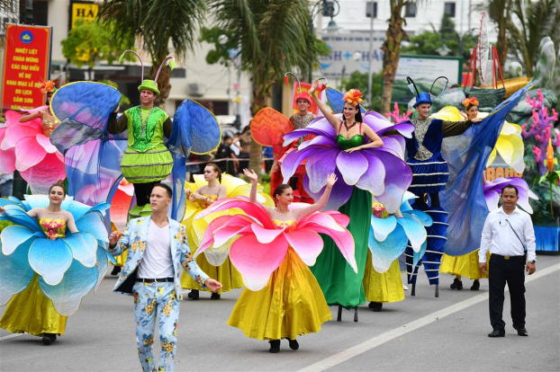 Carnival đường phố mở màn ấn tượng cho Lễ hội Du lịch biển Sầm Sơn 2020 7
