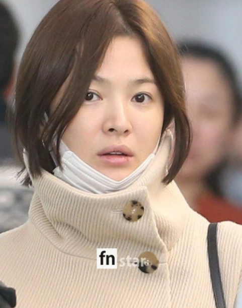 Soi nhan sắc diễn viên Hàn khi để mặt mộc: Song Hye Kyo, Son Ye Jin liệu còn xuất sắc? 1