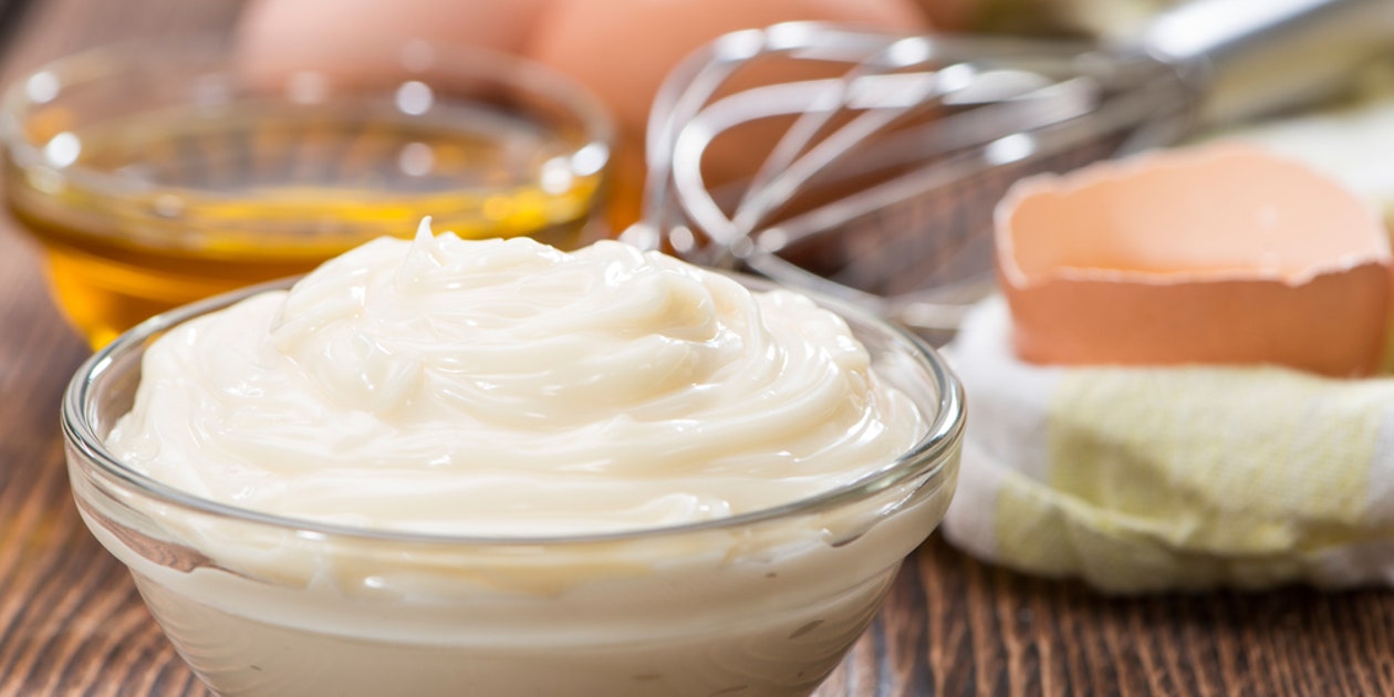   Mặt nạ giấm và mayonnaise giúp trị gàu hiệu quả  