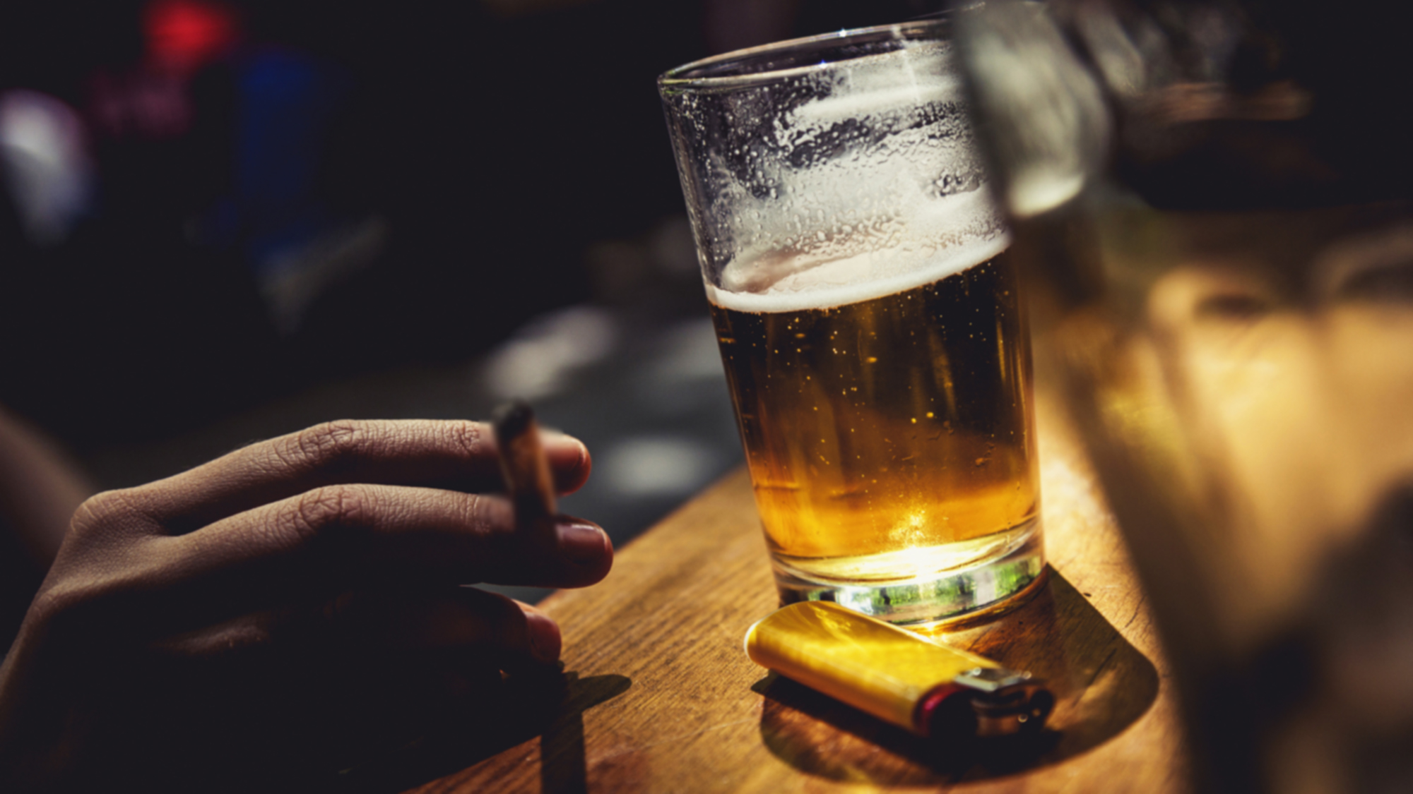  Uống nhiều rượu bia làm tăng nguy cơ ung thư đại trực tràng  