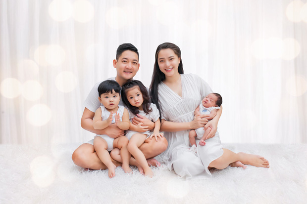   Gia đình hạnh phúc viên mãn của Hải Băng - Thành Đạt  