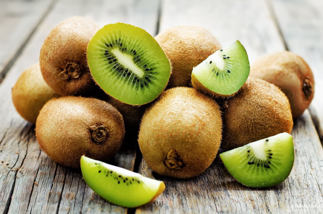   Đề phòng sốc nhiệt, bạn có thể ăn kiwi thường xuyên hơn  