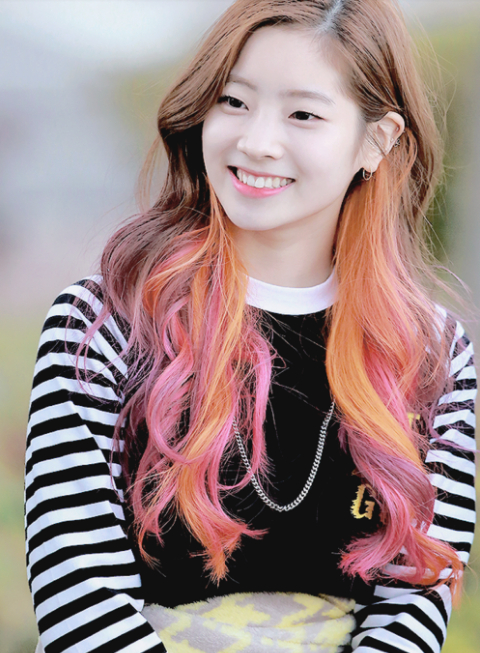 6 idol nữ nhuộm tóc đen - hồng đẹp nhất Kpop: Jennie cá tính, Irene như nữ hoàng 10