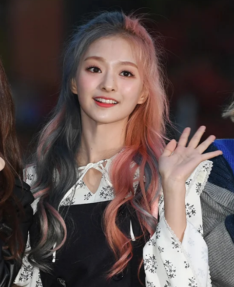 6 idol nữ nhuộm tóc đen - hồng đẹp nhất Kpop: Jennie cá tính, Irene như nữ hoàng 6
