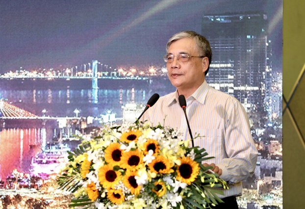   PGS.TS.Trần Đình Thiên phát biểu tại Tọa đàm  