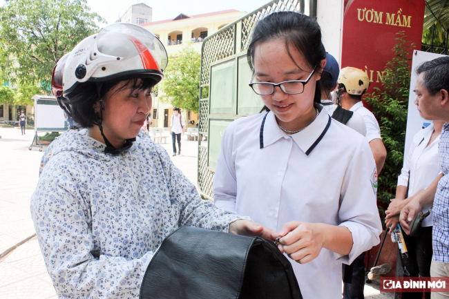   Đề thi môn Ngữ Văn vào lớp 10 ở Hà Nội được đánh giá không quá khó.  