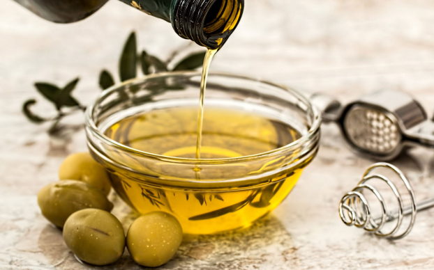   Dầu olive có nhiều thành phần chất béo tốt cho tim mạch  