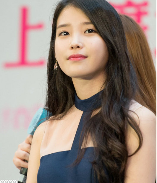 Lộ ảnh tốt nghiệp của dàn mỹ nhân Kpop: Irene ngố tàu, Yoona xinh như nữ thần 18