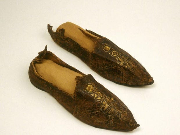   Đôi giày này mà mang ở thời nay vẫn được coi là một đôi giày lười cực sành điệu đấy.  