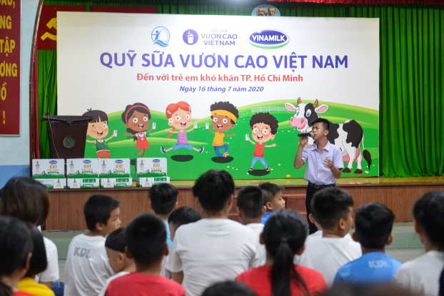 Quỹ sữa Vươn cao Việt Nam và Vinamilk tiếp tục hành trình kết nối yêu thương tại TP. HCM 1