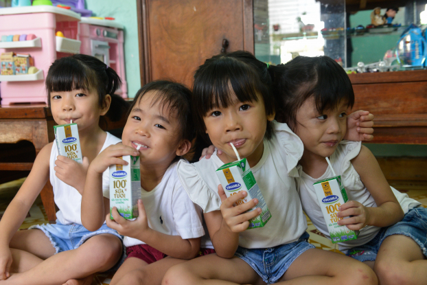 Quỹ sữa Vươn cao Việt Nam và Vinamilk tiếp tục hành trình kết nối yêu thương tại TP. HCM 9