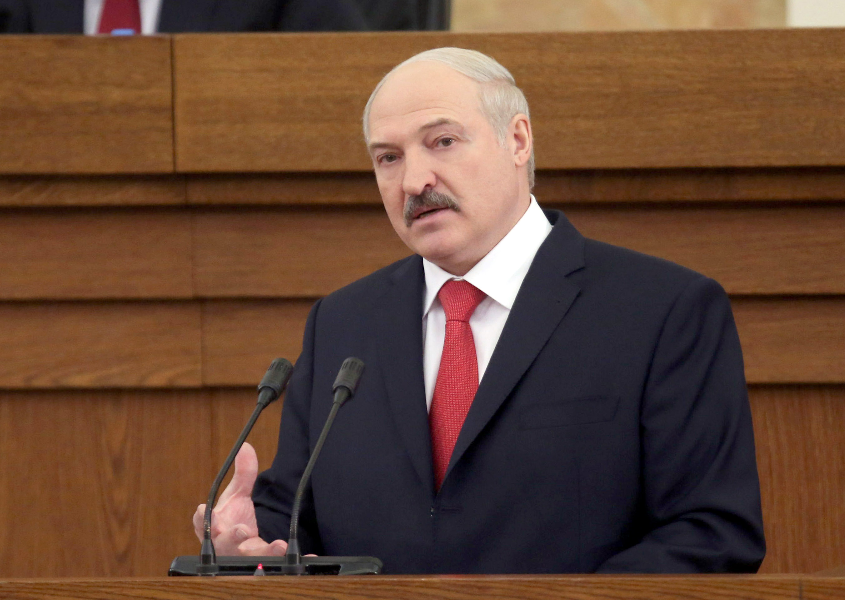   Tổng thống Belarus, ông Alexander Lukashenko nhiễm COVID-19 mà không có triệu chứng  