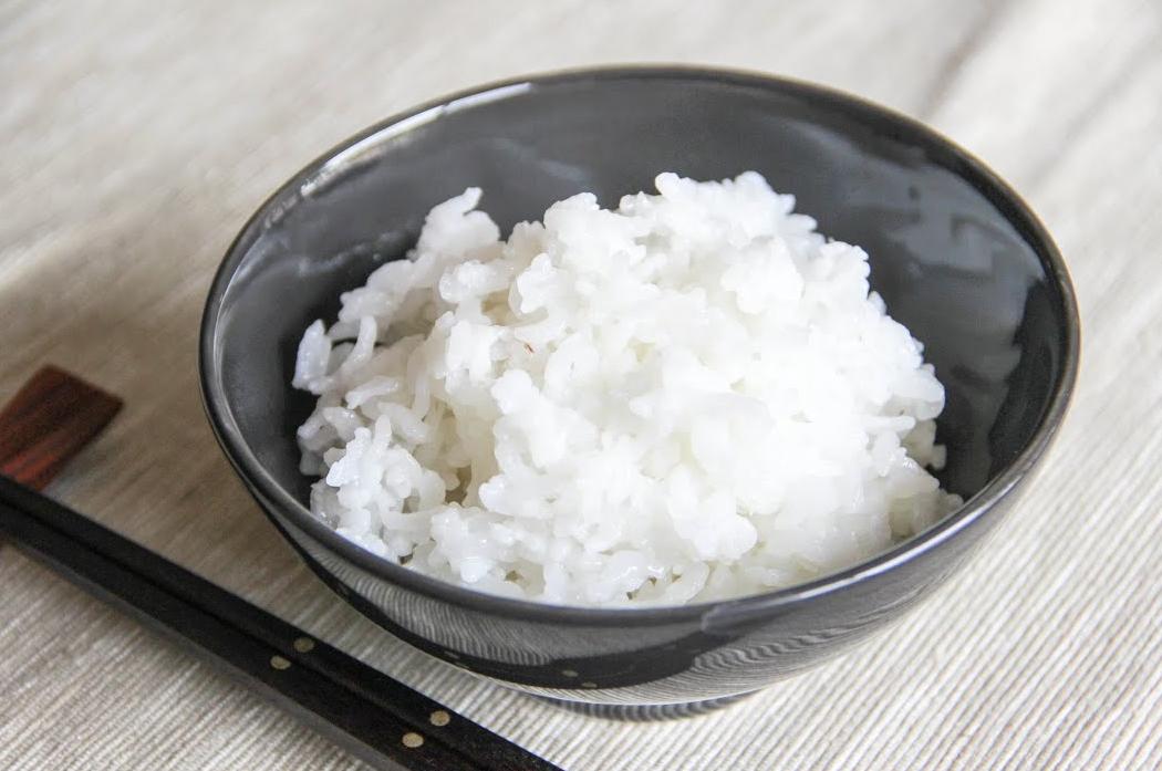  Bí quyết sống khỏe của người Nhật đó là ăn cơm trắng, ăn khẩu phần ít một và không ăn nhiều thịt đỏ  