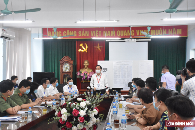   Bộ trưởng Nhạ đánh giá Hà Nội làm tốt công tác chuẩn bị cho kỳ thi an toàn.  