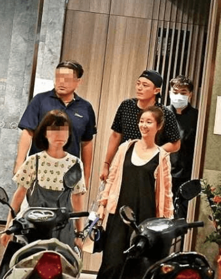 Phạm Băng Băng, Lâm Tâm Như và loạt sao nữ Cbiz bị đồn bầu bí vì béo bụng 6