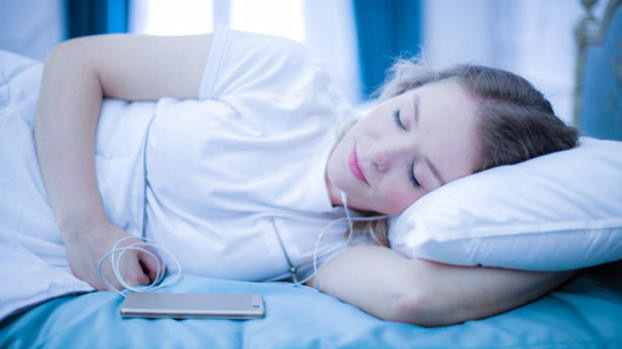 Mất ngủ tàn phá cơ thể: 10 cách giúp bạn chìm vào giấc ngủ nhanh không cần dùng thuốc 2