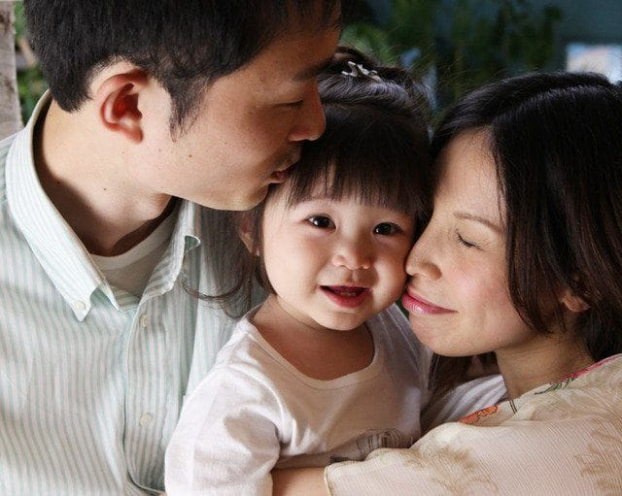 8 đặc điểm ngoại hình của bố mẹ di truyền sang con, nhìn là biết con sinh ra trông thế nào 1