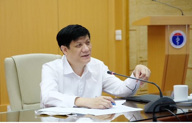   Quyền Bộ trưởng Bộ Y tế Nguyễn Thanh Long chủ trì cuộc họp giao ban với các Sở Y tế các địa phương.  
