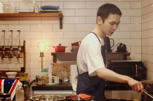 5 idol nam nấu ăn ngon: Người được khen 'đầu bếp bậc thầy', người xuất bản cả sách 9